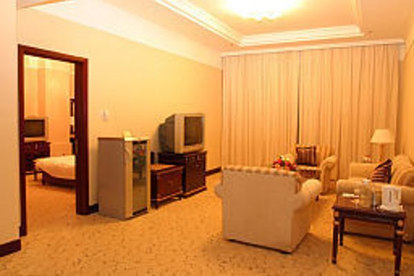 Xin Shi Dai Hotel (Yantai)